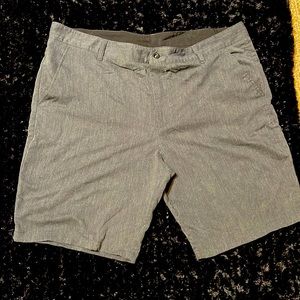 Men’s flat pocket shorts. Very nice. Worn once.